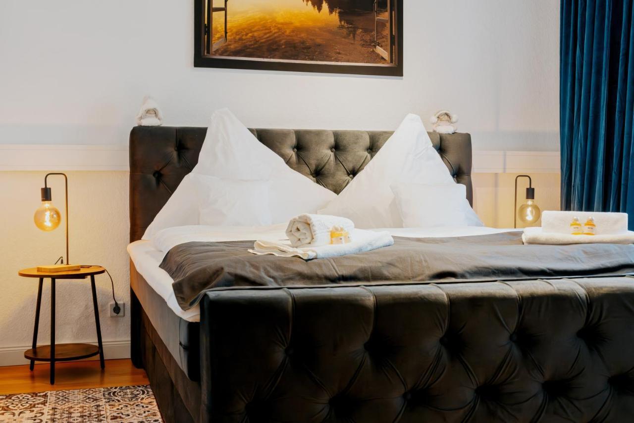Blissplace 3 Zi Premium Apartment Nahe Getec Arena Mit Kingsize Betten Und Balkon Maagdenburg Buitenkant foto